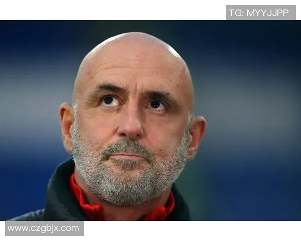 足球明星换下场后展现真实自我与场外生活的精彩瞬间