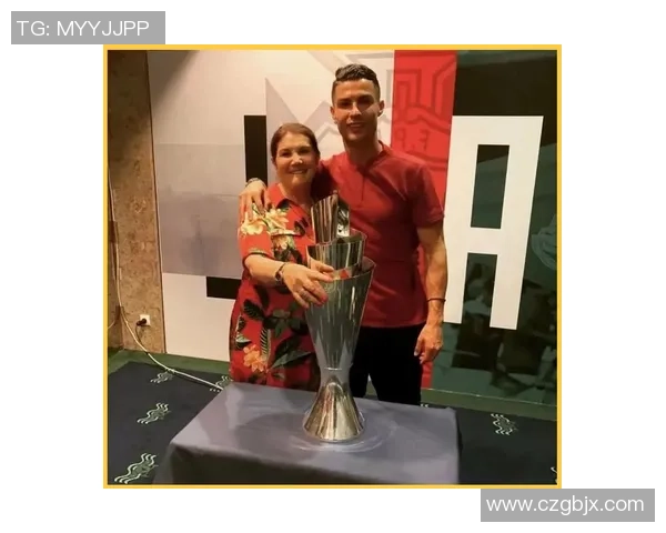 足球明星的独特礼物与背后的故事揭秘