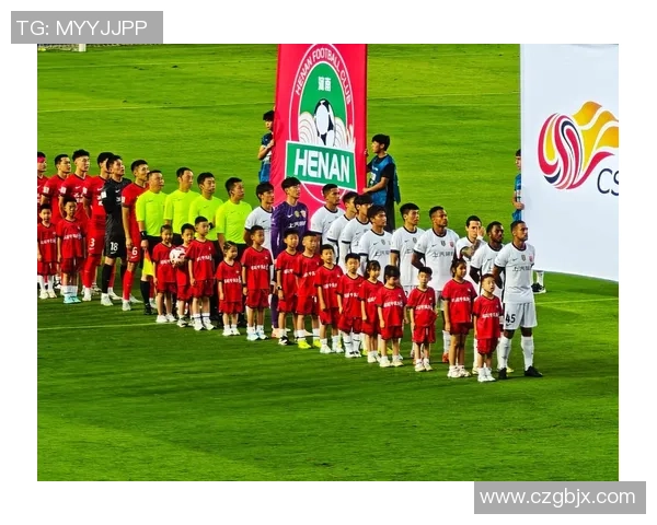 足球明星精彩瞬间高清图片合集展现球场魅力与激情